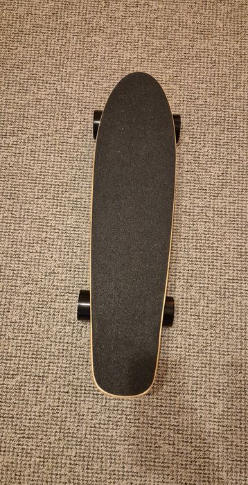 Skateboard Electric Cruiser 74cm Nou