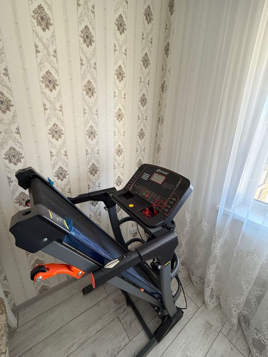 Продам беговую дорожку