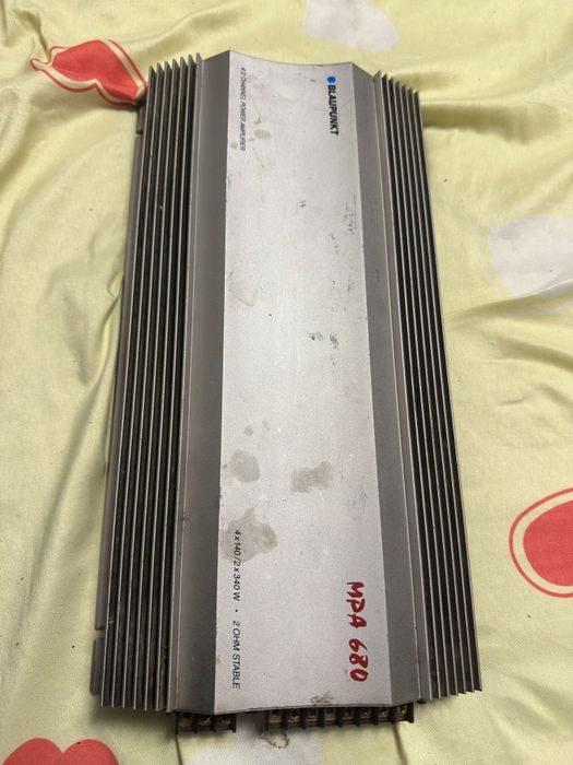 Amplificator auto Blaupunkt MPA 680 – 4 canale, perfect funcțional