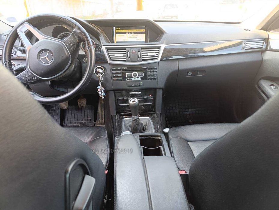 Mercedes-Benz E 220, Ръчна