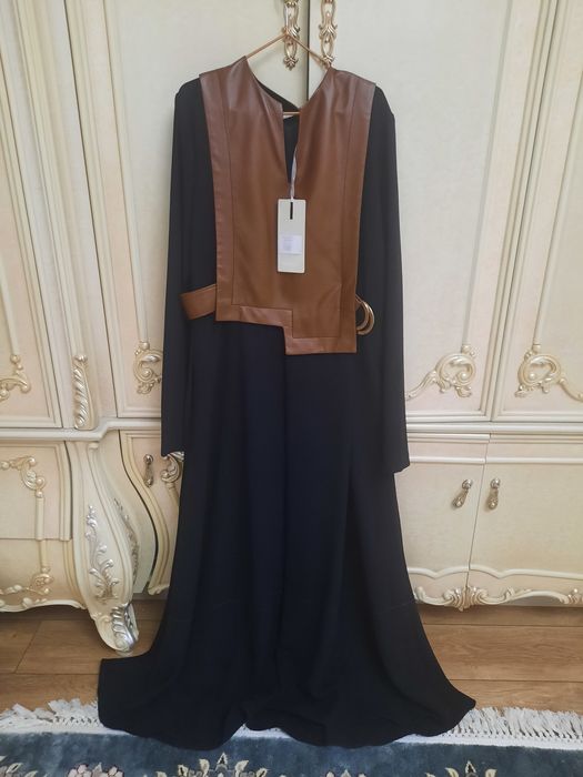 Очень красивые, качественные платья. Почти новые