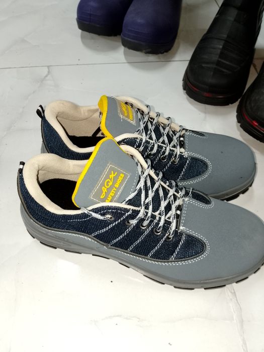 Стройтельный аяқ-киім