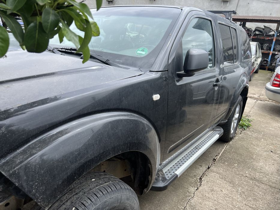 Haion lunetă Nissan Pathfinder ,piese