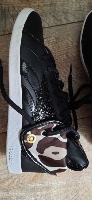 н.40 Reebok  sneakers