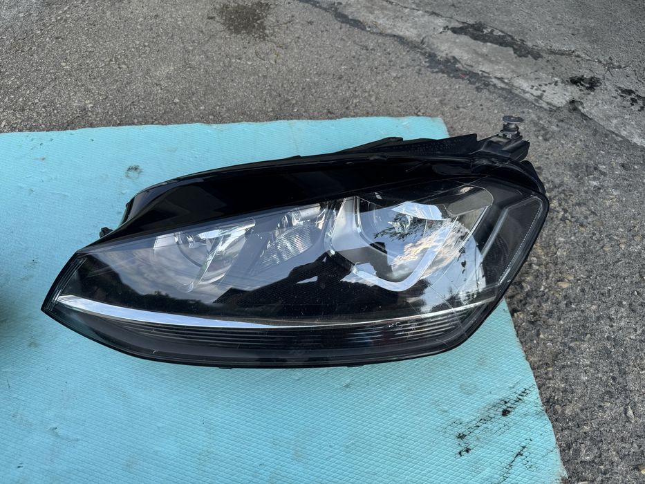 Golf 7 комплект фарове ксенон Валео