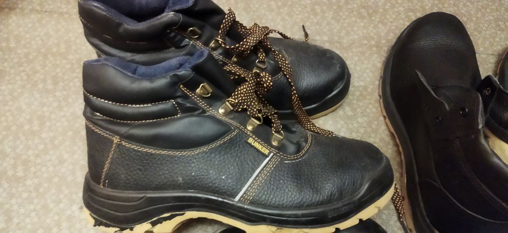 Продам ботинки новые