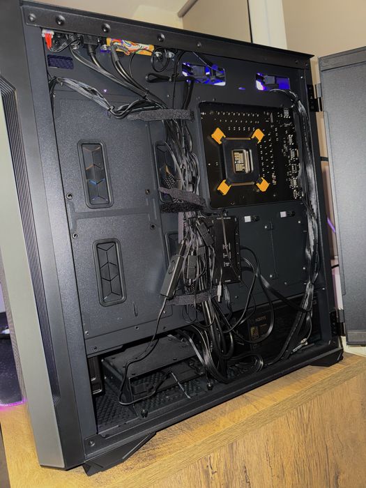 PC Gaming RTX 4080, i7-13700KF, 32GB DDR5 | Vă rog citiți descrierea!