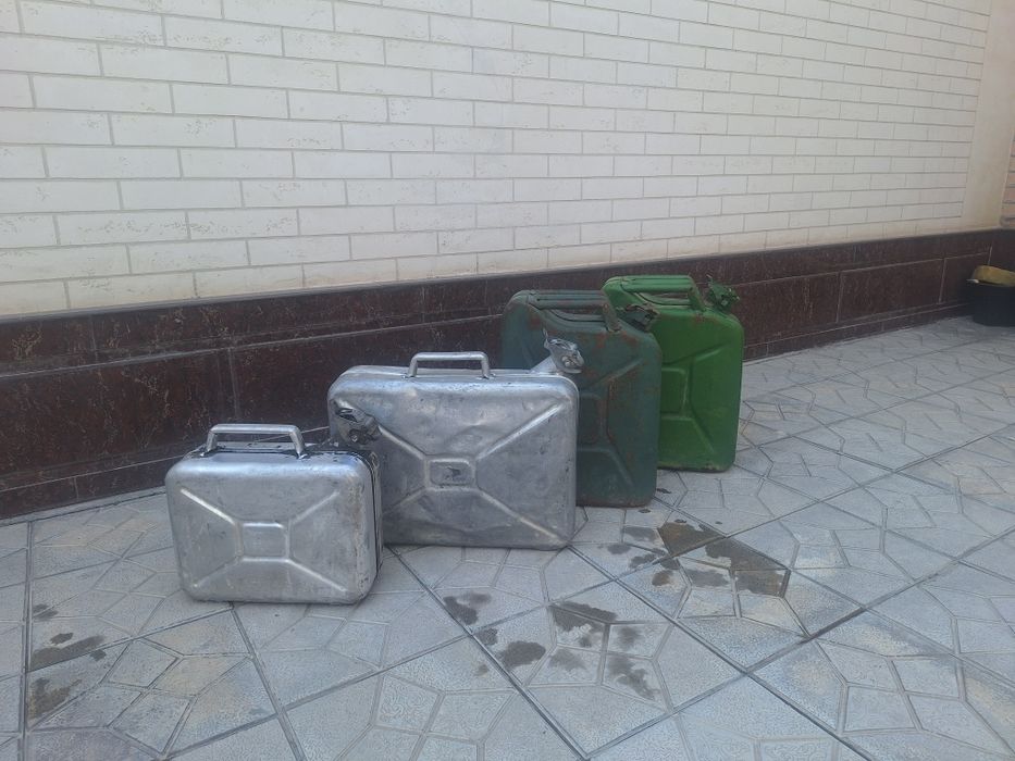 Продаются канистры срочно!!!