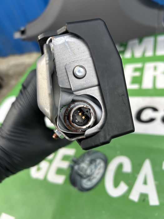 Airbag genunchi BMW G11