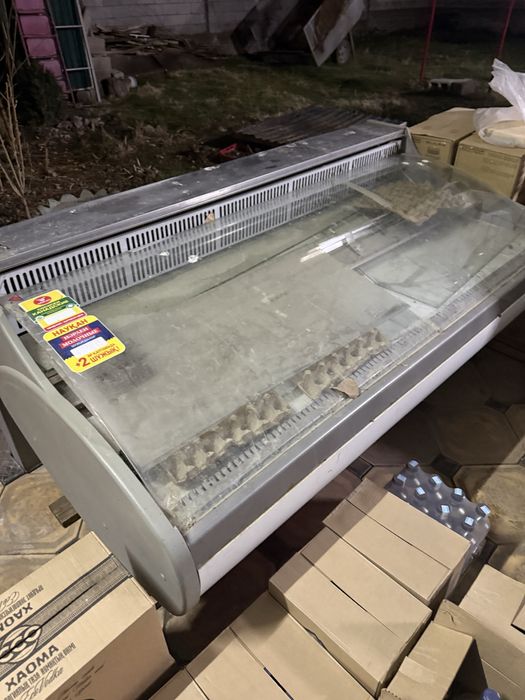 Витринный холодильник