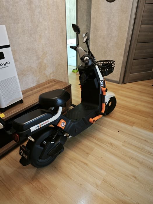 Скутер 2025,почти новый