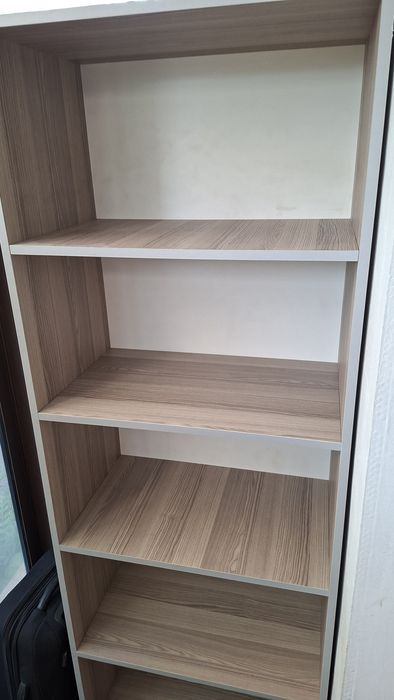 Vând mobilier( diferite dimensiuni)frigider si covor