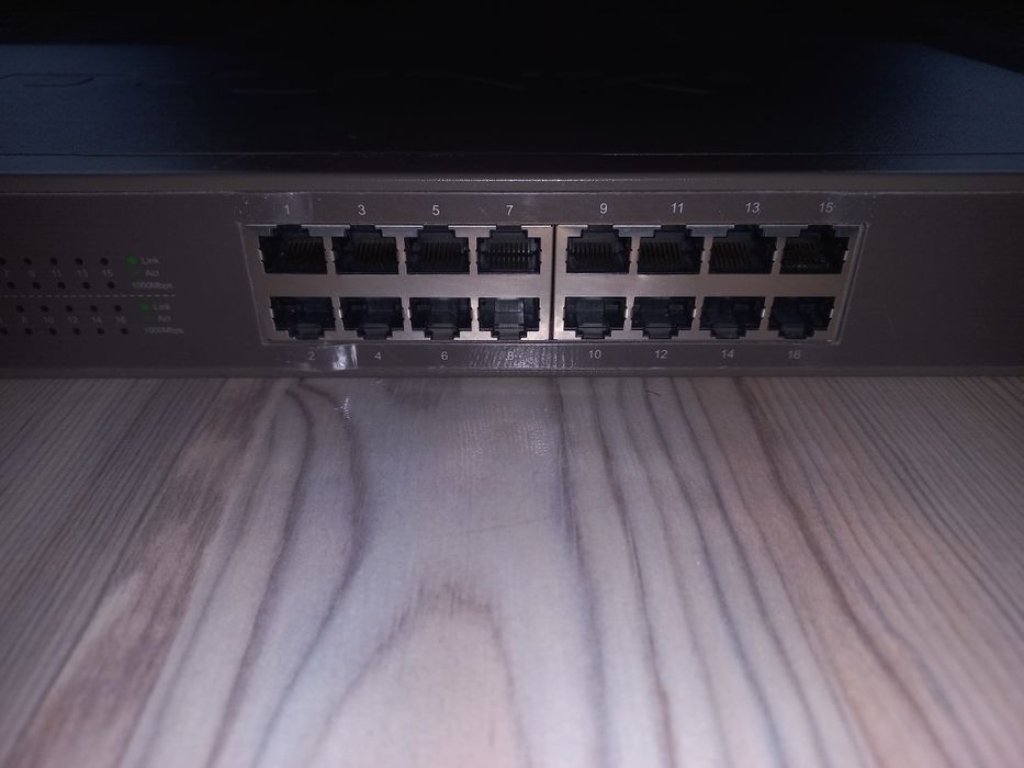 Switch Tp-link TL-SG 1016