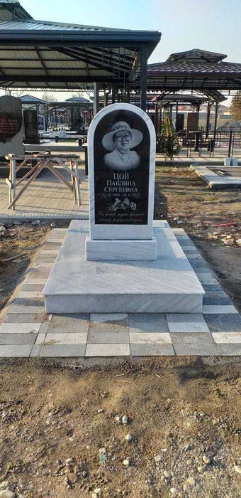 Памятники из мрамора и гранита