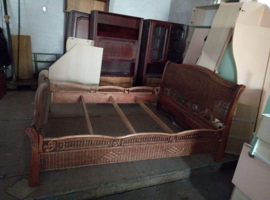 Мебель бу срочно продам