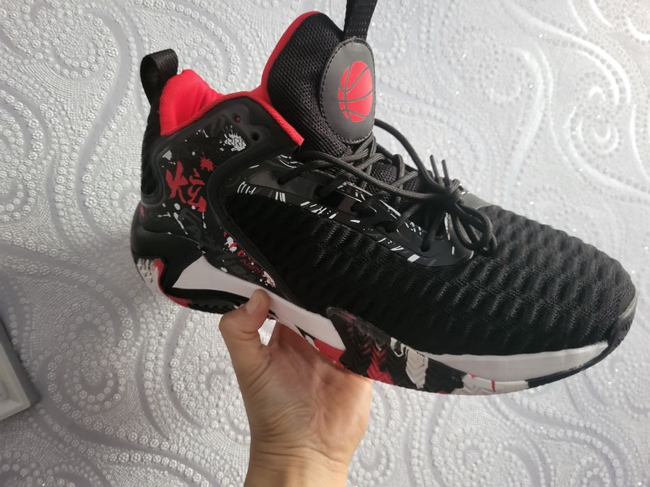 Кроссовки Новые 50р.