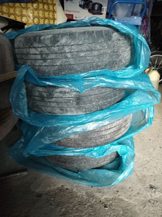 Продам летние автошины б/у безкамерные