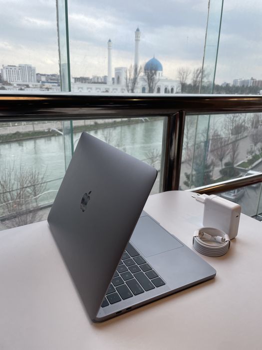 Macbook Air M1 chip 8/512gb 13inch ideal holat макбук айр/ейр м1 8/256