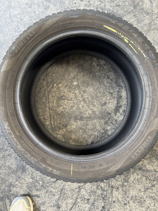 245/45/18 Pirelli M+S