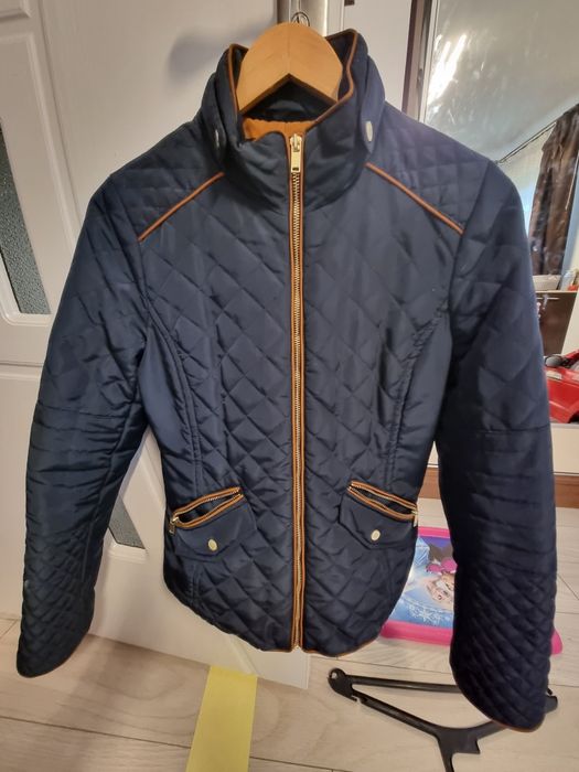 Geaca dama marimea 38 (M) , H&M, impecabila