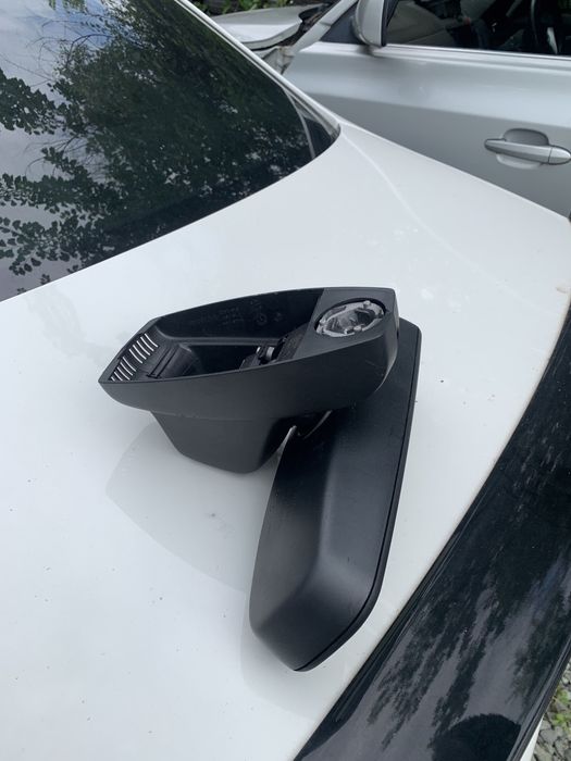 Продаваме автоматично огледало за  дълги светлини  за бмв bmw