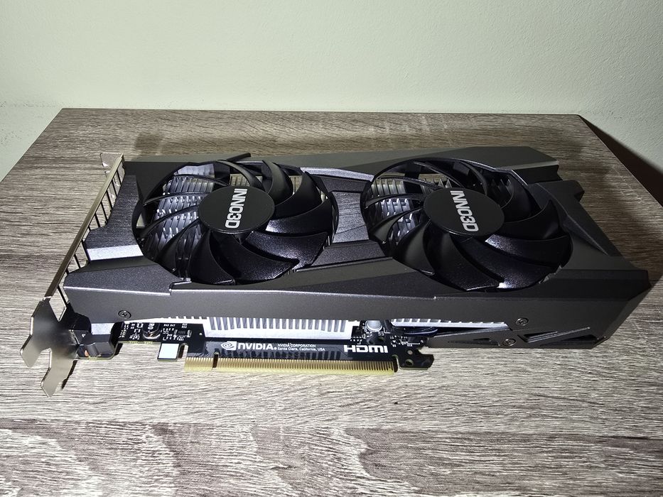 Placă video RTX 3050 Inno3D cu cablu HD