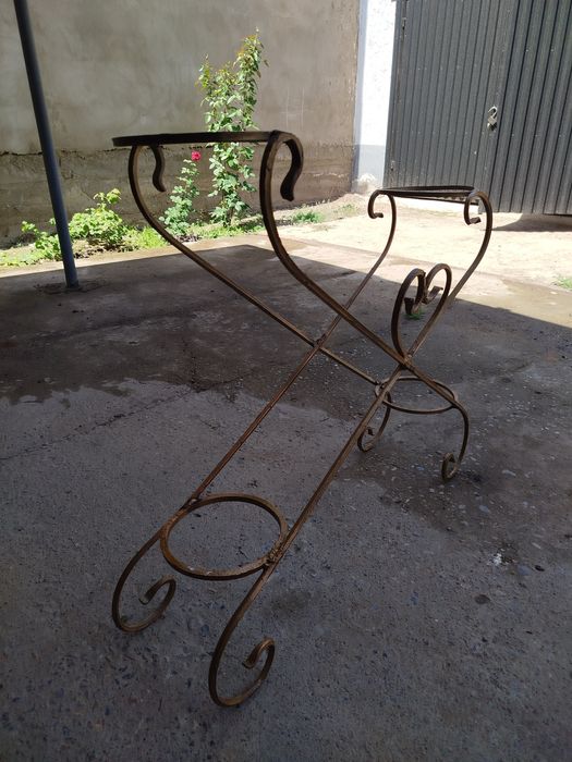 Подставка для цветов