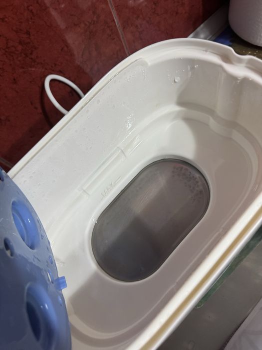 Vand sterilizator biberoane electric folosit foarte putin