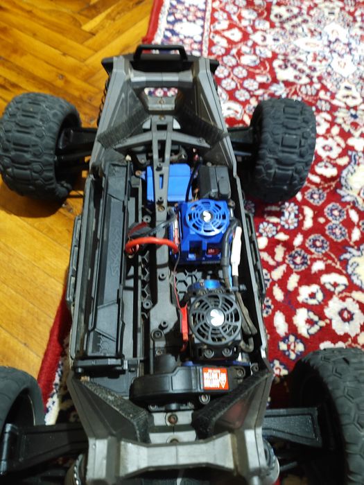 Traxxa WIDEMAXX  Rc количка