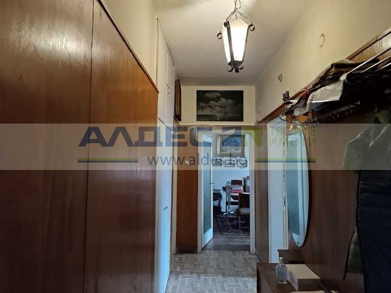 Продава се Тристаен апартамент в София, Медицинска академия - 106 кв.м за 1539 €/кв.м - Снимка #1