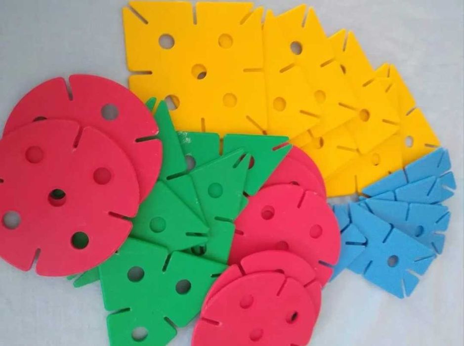 Set de constructie-motricitate fina, joc de atentie, set de intrebari