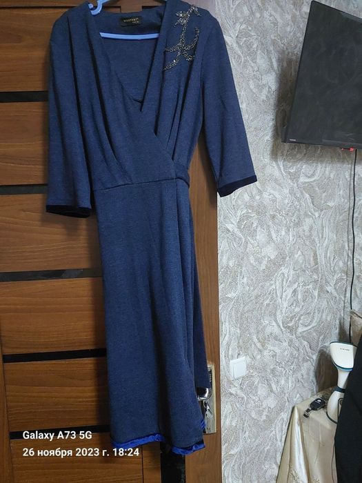 Вечерние платья.