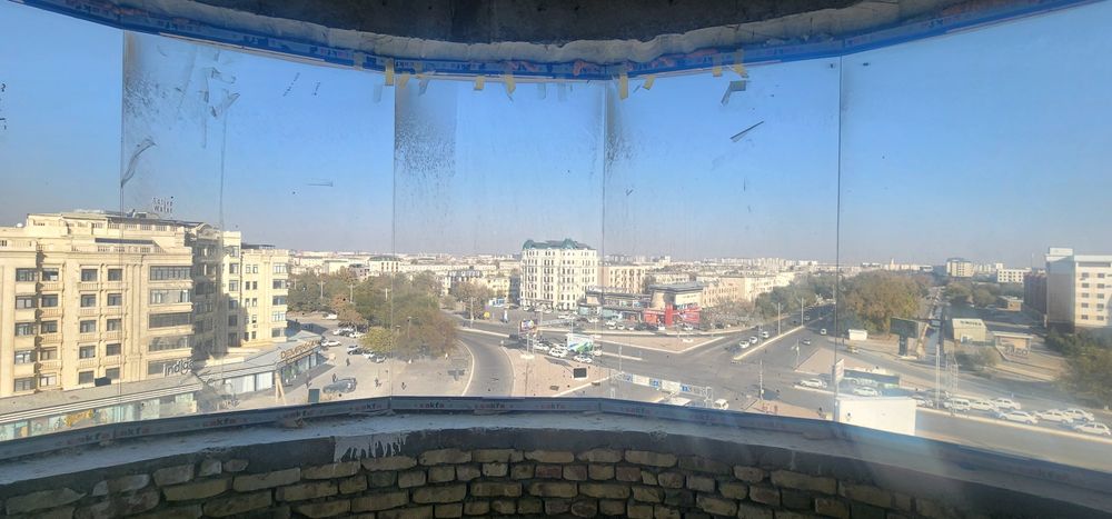 Бухоро шахар марказида жойлашган куп каватли турар жойни  сотилади