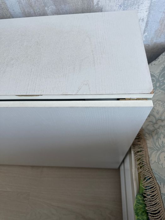 Продам стол книжку
