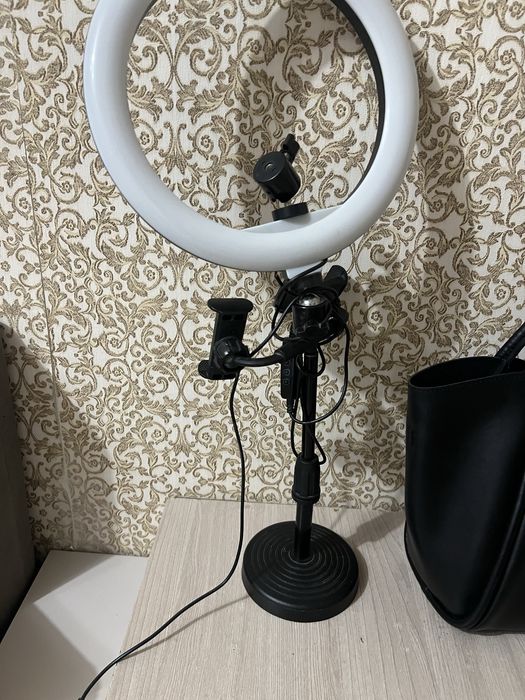 Кольцевой лампаа