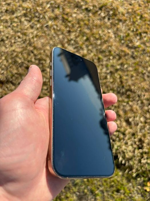 iPhone 16 Pro Max с ПОДАРЪК 2 кейса и протектор и БЕЗПЛАТНА доставка