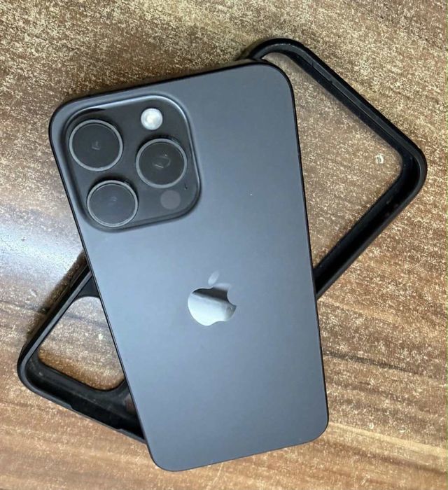 Iphone 15 Pro Kax 256.гб само кеш се продава без бартери.