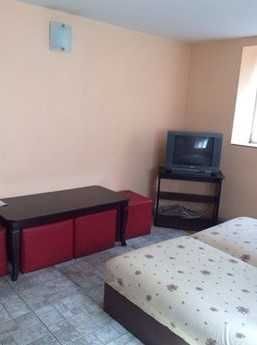 Дава се под наем Тристаен апартамент в Пловдив, Съдийски - 100 кв.м за 202.98 € - Снимка #1