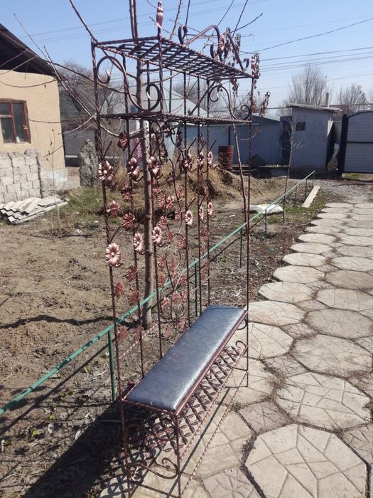 Прихожая. Кованые изделия