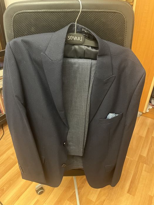 Costum Suvari purtat o singura data