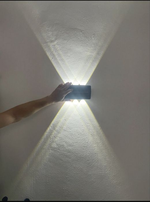 2 lumini solare de perete