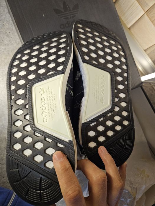 Кроссовки Adidas NMD R1, R2. 43р. Новые оригинал.