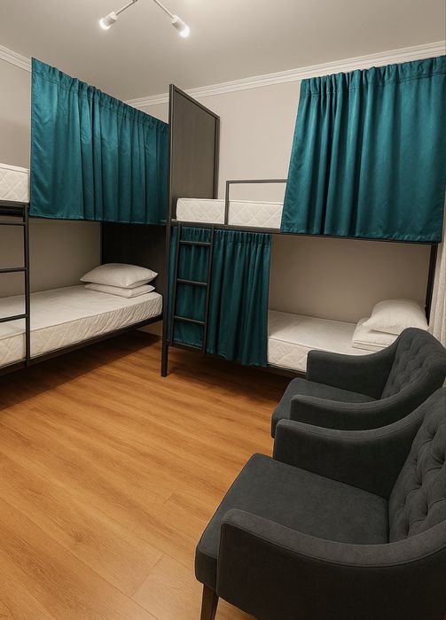 Двухъярусная кровать 200*80 с матрасами