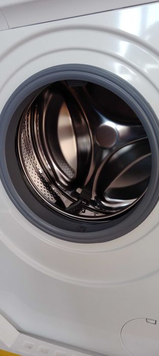 Стиральная машина Hansa