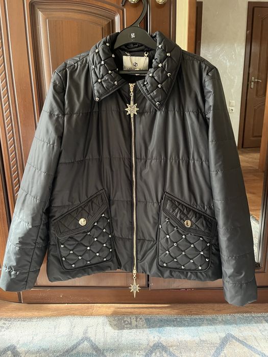 Продам новую куртку Lasagrada