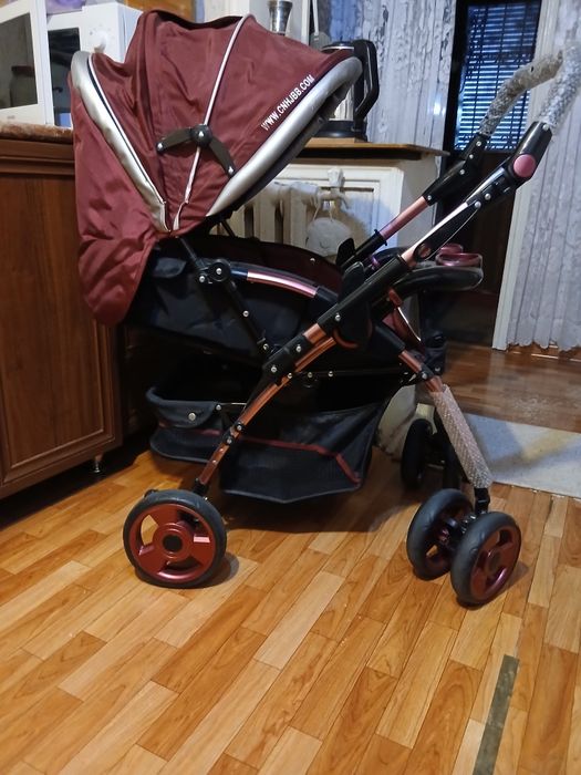 Продается детская коляска трансформер "Golden  baby" .