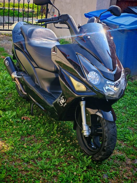 Scuter 125 Daelim S3 cat B Maxi Scuter