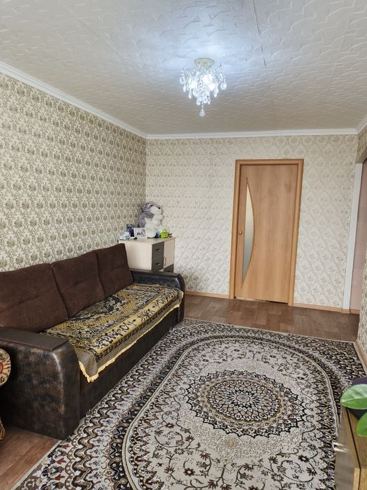 Продам 3- комнатную квартиру на Ауэзова 44