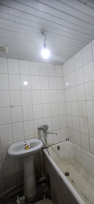 Сдаётся 2х ком квартира на 1 этаже, ор:5 мкр,Навруз, 13 школа