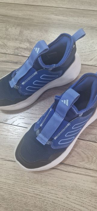 Маратонки Adidas, 33 номер